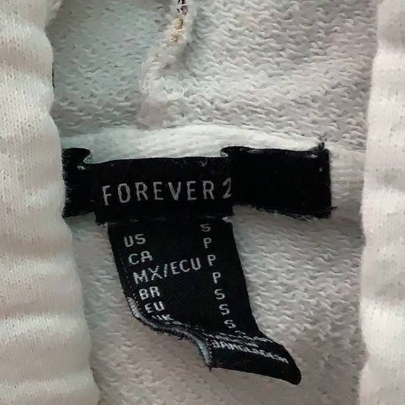 A boombox and headphones white cropped kids jacket - Picture 2 of 2